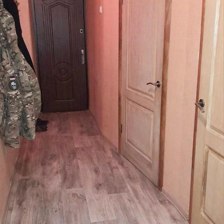 Two-Bedroom Apartment Pokrovskaya, 48 Izyum Luaran gambar